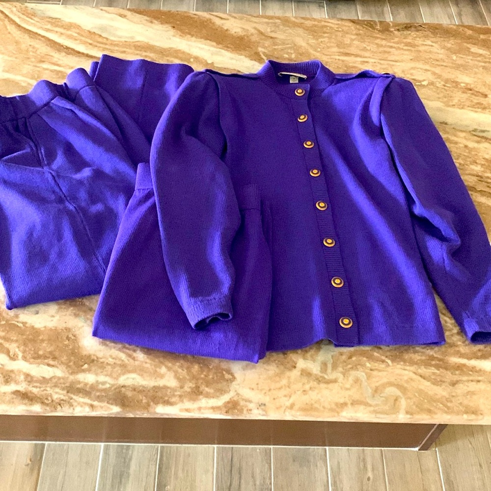Vintage St. John 3 piece set sz S/6 purple knit - Jacket, Pants, Skirt 1980’s